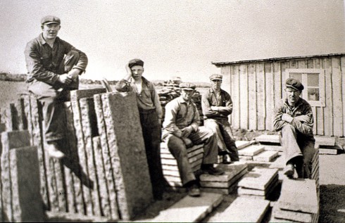 Martin Johansson med alla stenhuggarna, 1934.